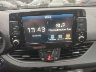 Hyundai I-30 Hyundai i30 Premium automatiek pano leer full options picture 14