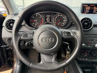 Audi A1 Audi A1 Attraction 1.6 TDI DSG picture 9