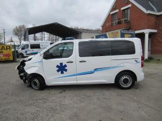 Peugeot Expert AMBULANCE picture 10