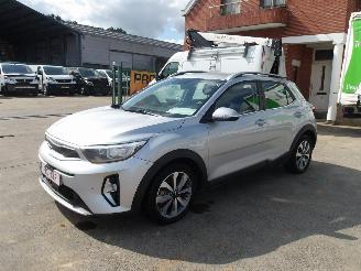 krockskadad bil auto Kia Stonic  2022/12
