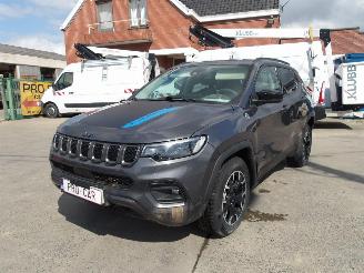 krockskadad bil auto Jeep Compass 1.3 PHEV TRAILHAWK 2023/1