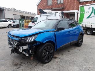damaged passenger cars Peugeot 2008 GT 2020/2