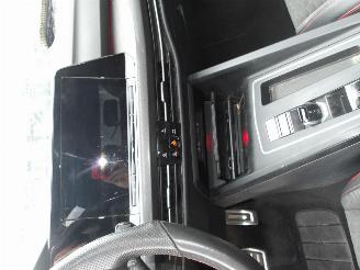 Volkswagen Golf GTI picture 26