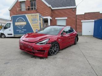 uszkodzony samochody osobowe Tesla Model 3  2019/6