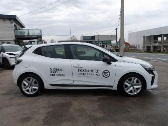 Renault Clio  picture 3