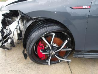 Volkswagen Golf GTI picture 13