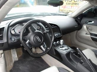 Audi R8 4.2 FSI V8 picture 2