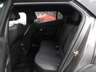 Peugeot 2008 1.2 PURE TECH ALLURE picture 14