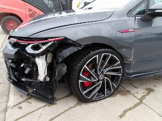 Volkswagen Golf 2.0  GTI picture 13