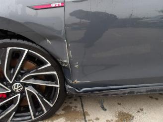 Volkswagen Golf 2.0  GTI picture 15
