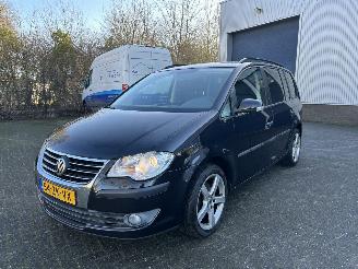 krockskadad bil auto Volkswagen Touran 1.4 TSI Comfortline Business AIRCO 2008/3