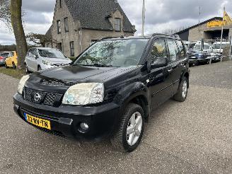 Auto incidentate Nissan X-Trail 2.5 Sport Outdoor 4WD 4X4 AIRCO BENZINE AUTOMAAT 2005/9
