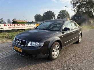 Damaged car Audi A4 2.0 Exclusive MT sedan AUTOMAAT 2003/3