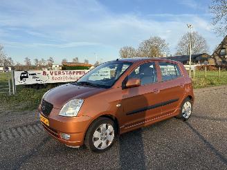 Kia Picanto 1.0 LX picture 2