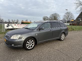 Toyota Avensis 2.2 D-4D D-CAT WAGON LINEA LUNA  PRIJS IS INCL. BTW !!!! picture 2