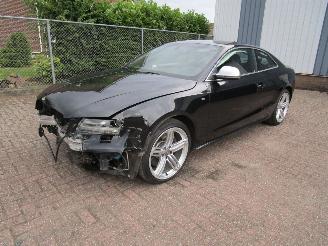 krockskadad bil auto Audi S5 4.2 V8 Coupe Navi Clima 2009/5