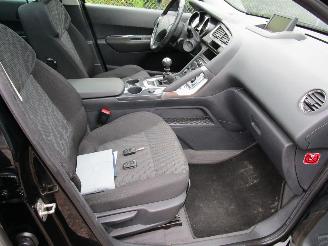 Peugeot 3008 1.6 Navi Clima Panodak 6-Bak picture 6