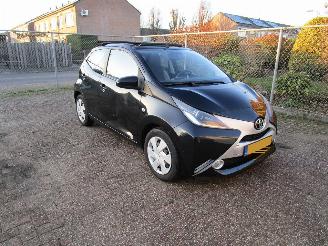 Toyota Aygo Cabrio Navi Airco picture 4