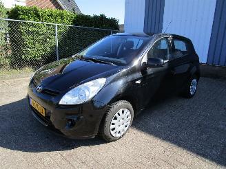krockskadad bil auto Hyundai I-20 Airco Radio/CD 5-Drs 2012/6