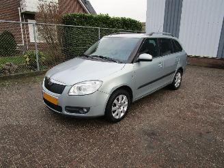 Avarii autoturisme Skoda Fabia 1.4 16V Clima Radio/CD 2010/3