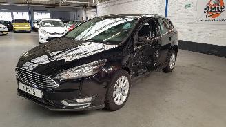 Auto incidentate Ford Focus 1.0 TI-VCT ECOBOOST 12V 125 COMBI  BENZ 998 CC 92KW 125 PK 2017/7