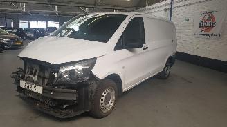 krockskadad bil auto Mercedes Vito VITO 116 CDI 2018/4