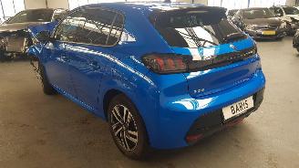 Damaged car Peugeot 208 1.2 VTI 12V PURE TECH 100 4DRS BENZ 1.199CC 74KW 101PK 2022/8