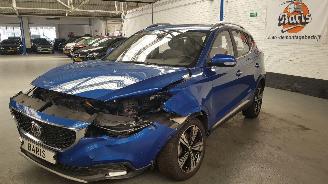 Voiture accidenté MG ZS EV 45 KWH SUV AUT ELEKTRISCH 110KW 150PK 2020/8