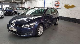 Schadeauto Volkswagen Golf 1.2 TSI 16V BLUEMOTION COMBI BENZ 1.197CC 81KW 110PK 2016/1
