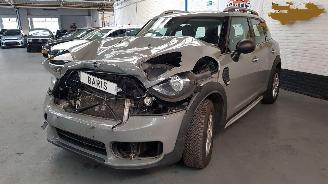Schadeauto Mini Countryman 1.5 12V ONE SUV  BENZ 1.499CC 75KW 102PK 2017/11