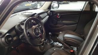 Mini One 1.5 12V ONE FIRST 4DRS BENZ 1.499CC 55KW 75PK picture 9