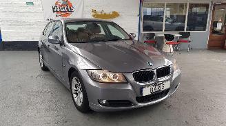 Avarii autoturisme BMW 3-serie 318i 16V SEDAN 4DRS BENZ 1.995CC 105KW 143PK 2010/10