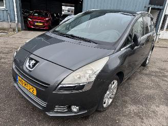 krockskadad bil auto Peugeot 5008 1.6 THP 156 PK AUTOMAAT BJ 2011 2011/5
