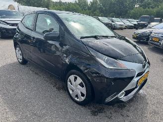 Toyota Aygo 1.0 VVT-i x-play BJ 2015 222.496 KM picture 6