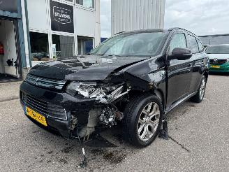 Avarii autoturisme Mitsubishi Outlander 2.0 AUTOMAAT PHEV Instyle BJ 2014 305.027 KM 2014/4