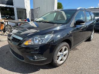 krockskadad bil auto Ford Focus Ford Focus Wagon 1.6 Comfort 2011/5