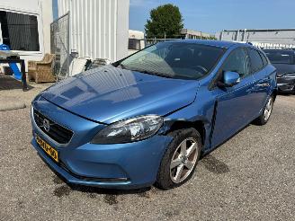 škoda osobní automobily Volvo V-40 2.0 D4 Kinetic Business 2014/11