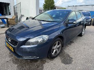 škoda osobní automobily Volvo V-40 1.6 D2 Kinetic BJ 2013 422.898 KM 2013/11