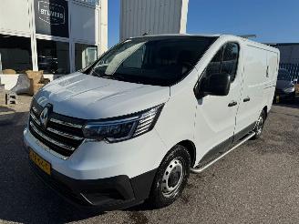 krockskadad bil auto Renault Trafic 2.0 dCi 110 T29 L1H1 Comfort 2022/12