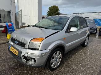 Auto incidentate Ford Fusion 1.4-16V Futura BJ 2006 176.782 KM 2006/1