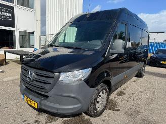 krockskadad bil bedrijf Mercedes Sprinter 211 1.9 AUTOMAAT CDI L2H2 FWD BJ 2022 132.945 KM 2022/2