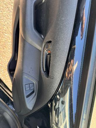 Citroën C1 1.0 e-VTi Feel BJ 2017 122.340 KM picture 11