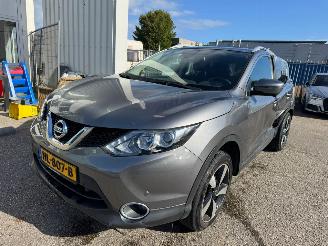 damaged passenger cars Nissan Qashqai 1.2 Connect Edition BJ 2015 86.370 KM 2015/11