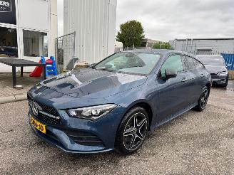 Vaurioauto  passenger cars Mercedes Cla-klasse Shooting Brake AUTOMAAT 250 e AMG Line BJ 2023 36.878 KM 2023/6