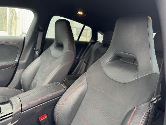 Mercedes Cla-klasse Shooting Brake AUTOMAAT 250 e AMG Line BJ 2023 36.878 KM picture 18