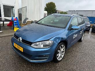 Damaged car Volkswagen Golf 1.6 AUTOMAAT TDI Business Edition BJ 2015 400.123 KM 2015/5