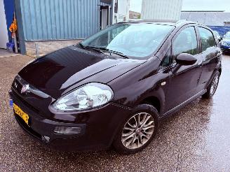 Unfallwagen Fiat Punto Evo 1.3 M-Jet Dynamic BJ 2011 199.719 KM 2011/4