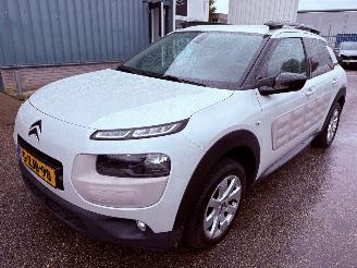 Avarii autoturisme Citroën C4 Cactus 1.2 AUTOMAAT e-VTi Shine BJ 2015 192.217 km 2015/1