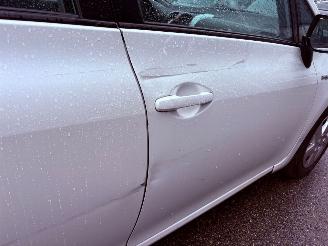 Toyota Auris 1.8 AUTOMAAT Full Hybrid Aspiration BJ 2012 305.866 KM picture 11