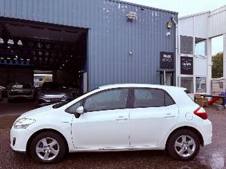 Toyota Auris 1.8 AUTOMAAT Full Hybrid Aspiration BJ 2012 305.866 KM picture 2